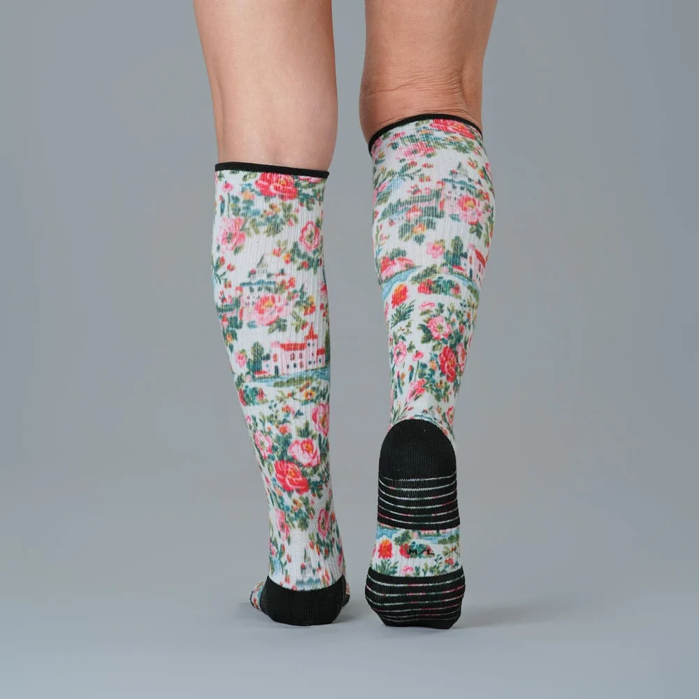 Goose Manor Compression Socks - Image 4